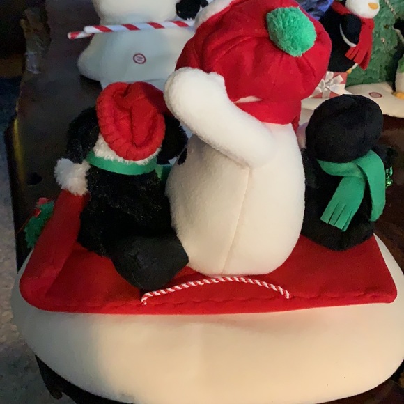 Hallmark “Snow What Fun” Sledders 2007 Jingle Pals Collectible EUC - Picture 3 of 5